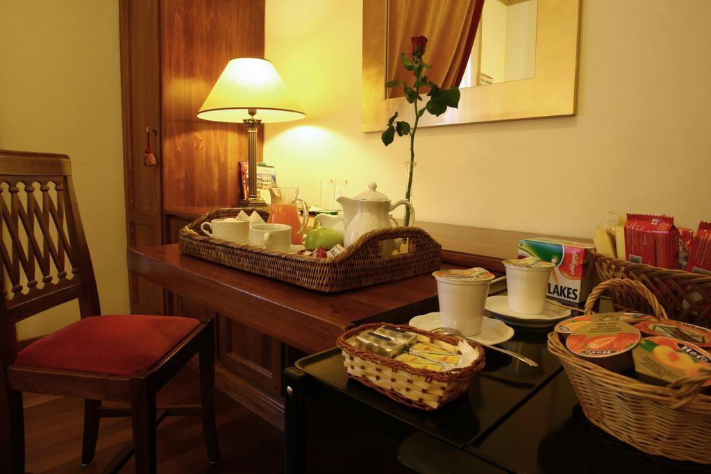 Al Colonnato Di San Pietro Bed & Breakfast Roma Exterior foto