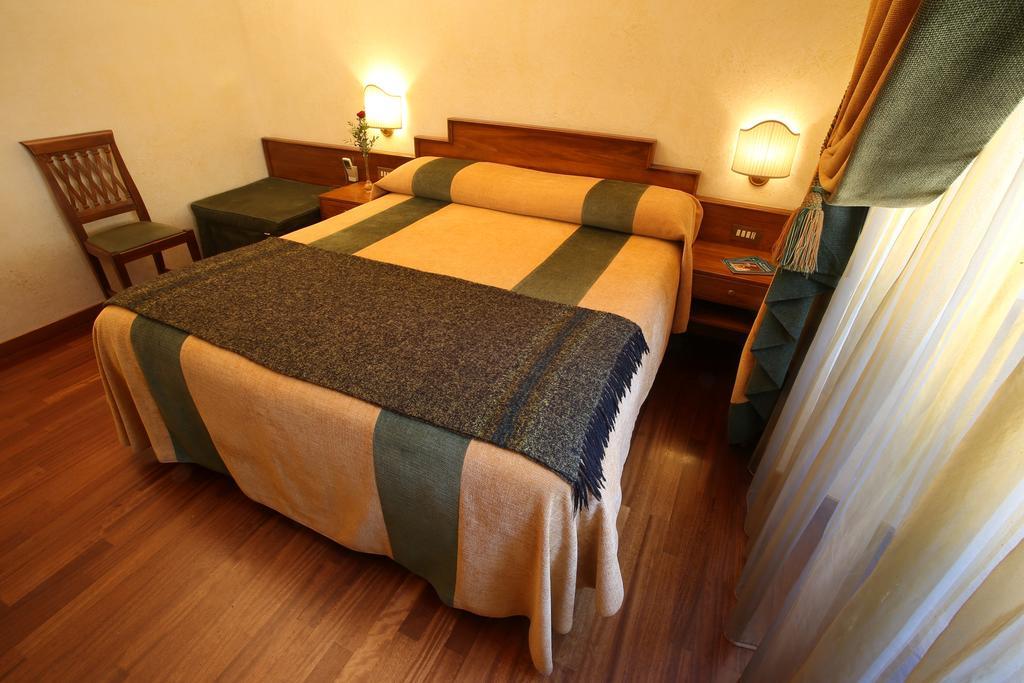 Al Colonnato Di San Pietro Bed & Breakfast Roma Exterior foto