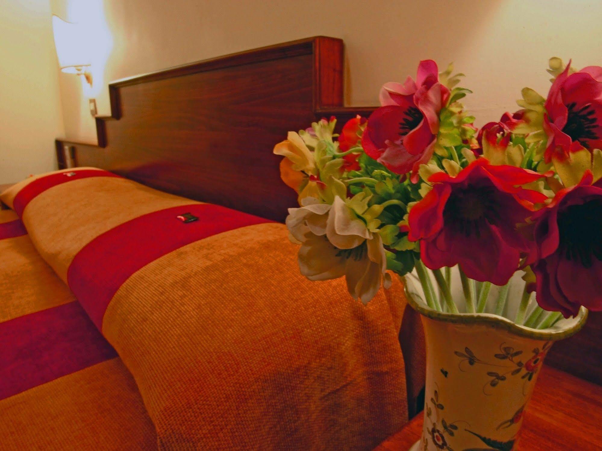 Al Colonnato Di San Pietro Bed & Breakfast Roma Exterior foto