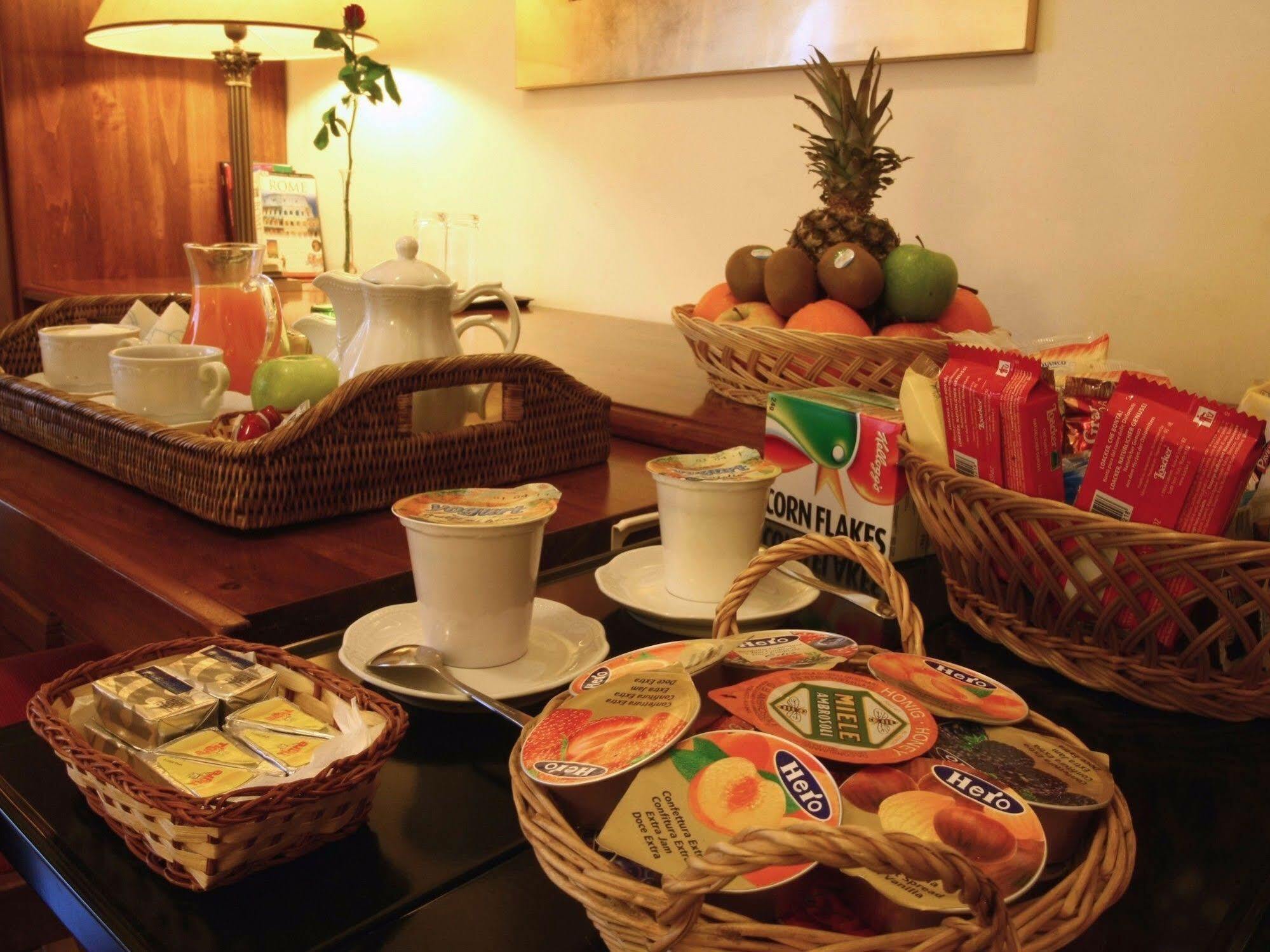 Al Colonnato Di San Pietro Bed & Breakfast Roma Exterior foto